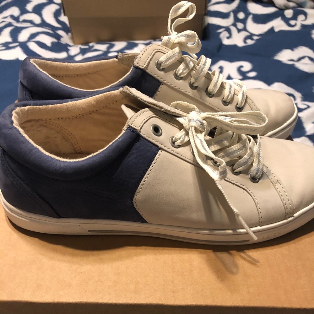 UGG Sneakers